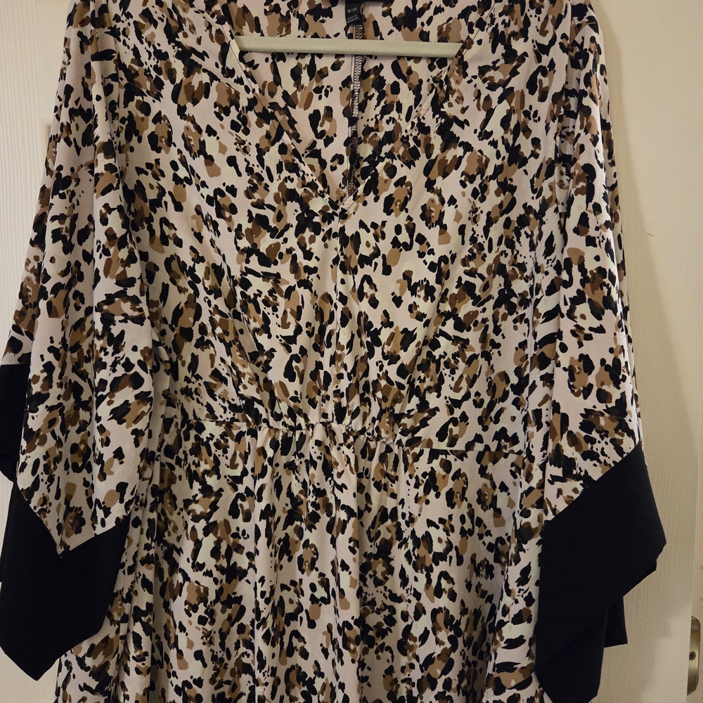 Lane Bryant Leopard Print V-Neck Women's Top with Black Sleeve Accents